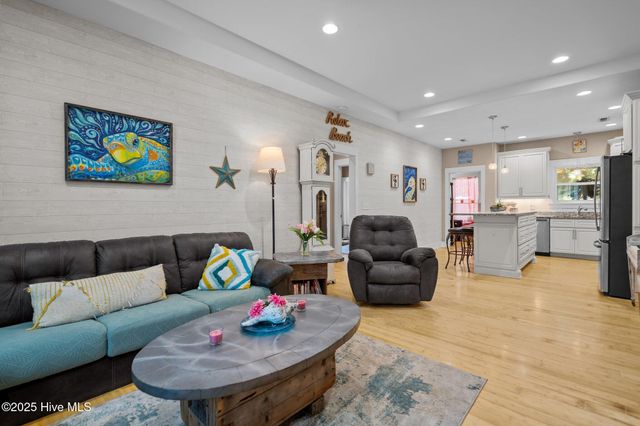 129 NE 1st Street, Oak Island, NC 28465