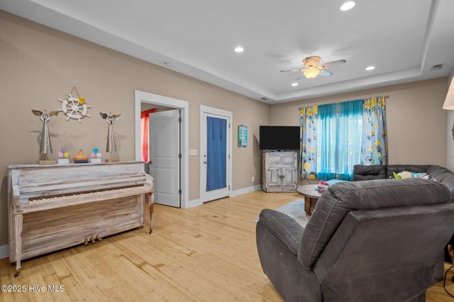 129 NE 1st Street, Oak Island, NC 28465