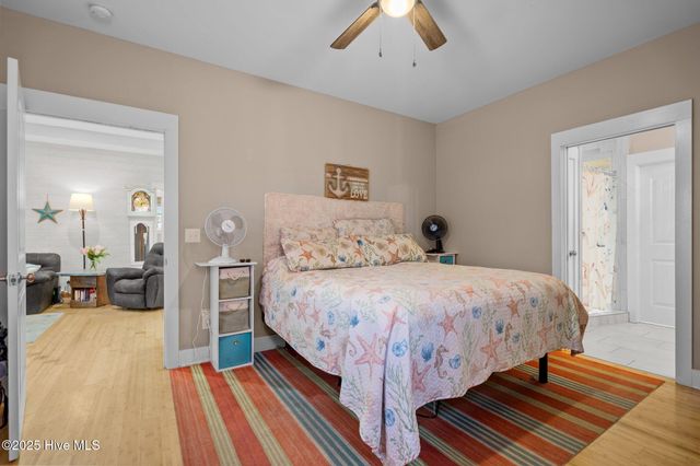 129 NE 1st Street, Oak Island, NC 28465