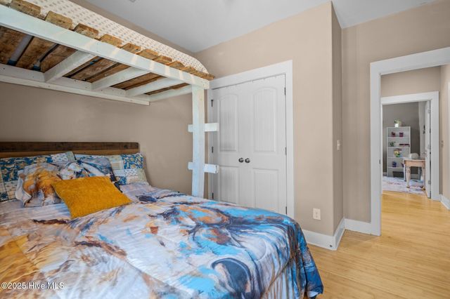 129 NE 1st Street, Oak Island, NC 28465