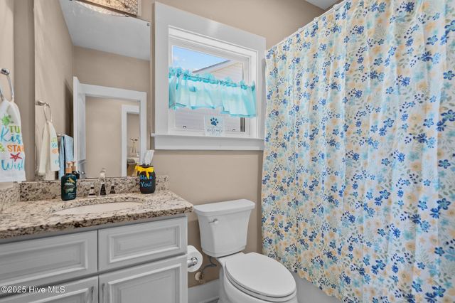 129 NE 1st Street, Oak Island, NC 28465
