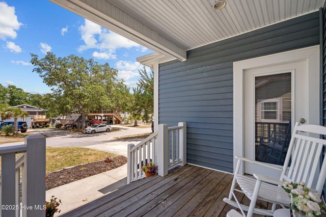 129 NE 1st Street, Oak Island, NC 28465