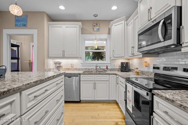 129 NE 1st Street, Oak Island, NC 28465