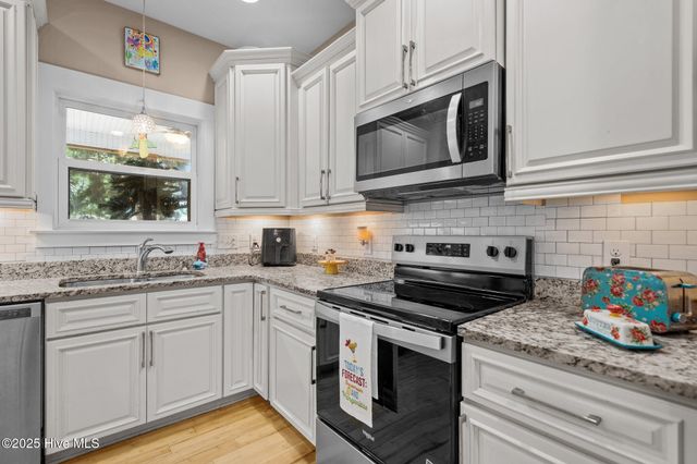 129 NE 1st Street, Oak Island, NC 28465