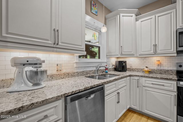 129 NE 1st Street, Oak Island, NC 28465