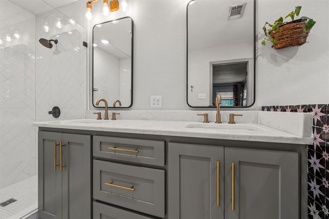 1009 Bob O Link, Woodway, TX 76712