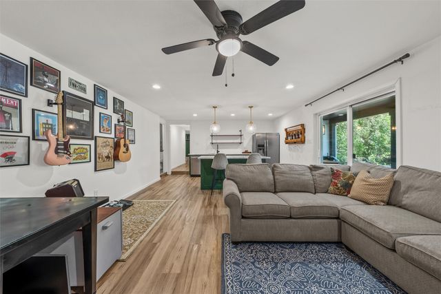 1009 Bob O Link, Woodway, TX 76712