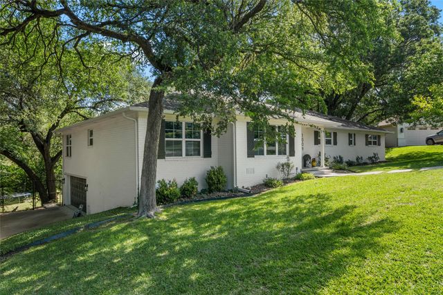 1009 Bob O Link, Woodway, TX 76712