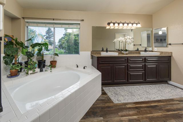 200 Avocado Pl, Brentwood, CA 94513