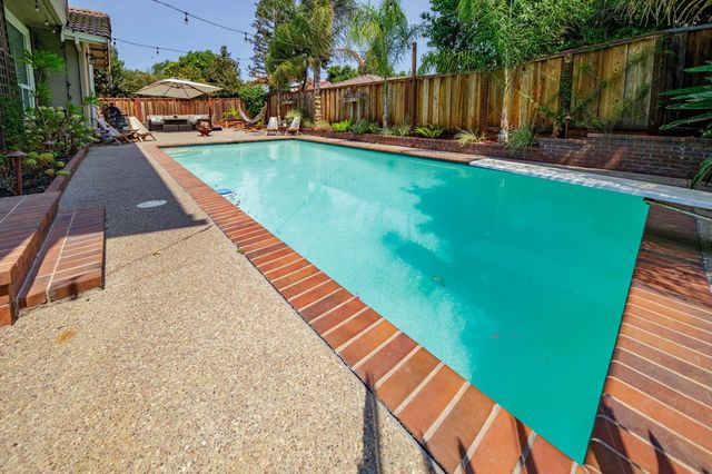 200 Avocado Pl, Brentwood, CA 94513
