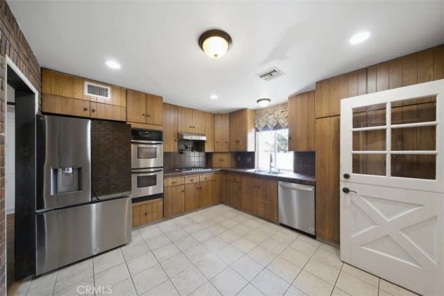 805 N Lyman Avenue, Covina, CA 91724
