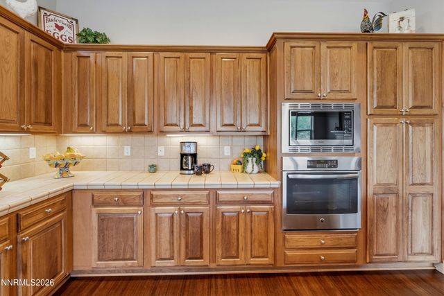 3272 Dog Leg Drive, Minden, NV 89423