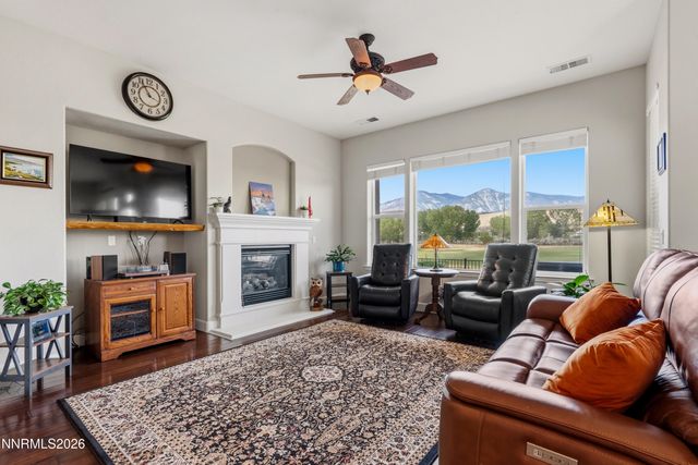 3272 Dog Leg Drive, Minden, NV 89423