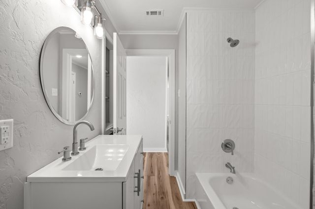 122 Brierwood Dr, Palestine, TX 75801