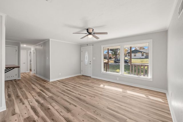 122 Brierwood Dr, Palestine, TX 75801