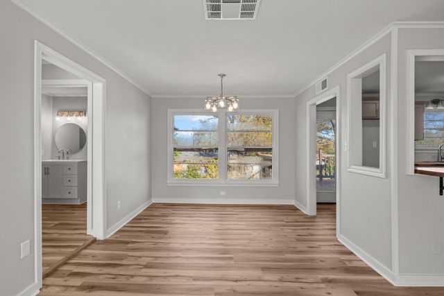 122 Brierwood Dr, Palestine, TX 75801