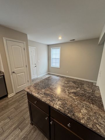 1529 Gambill Wood Dr, Smyrna, TN 37167