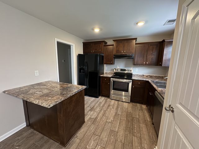 1529 Gambill Wood Dr, Smyrna, TN 37167