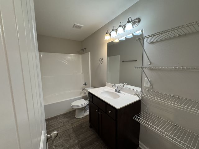 1529 Gambill Wood Dr, Smyrna, TN 37167
