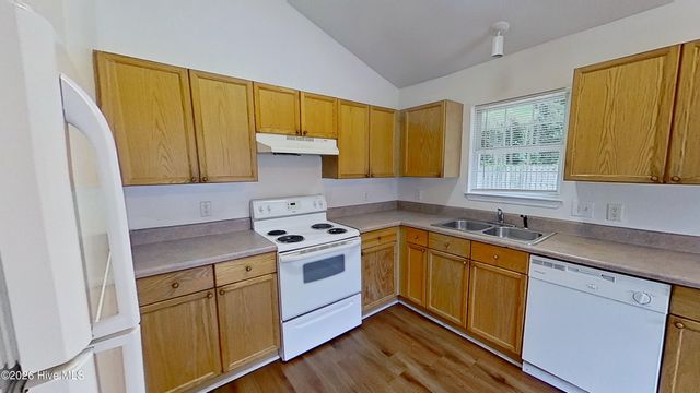 4252 Sunglow Drive, Wilmington, NC 28405