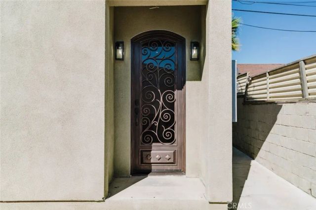 7947 Woodman Avenue, Panorama City, CA 91402