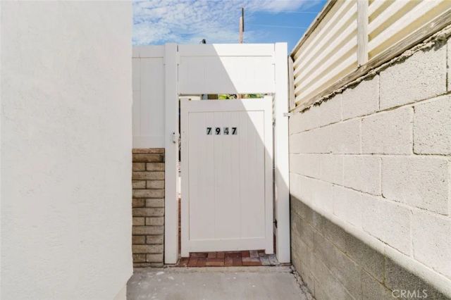 7947 Woodman Avenue, Panorama City, CA 91402