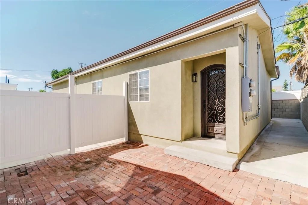7947 Woodman Avenue, Panorama City, CA 91402