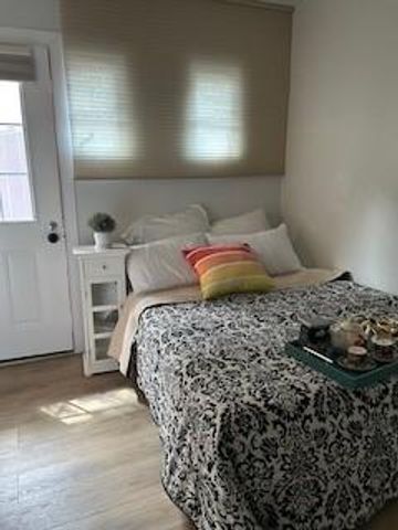 613 BRENTWOOD ST B, Austin, TX 78752