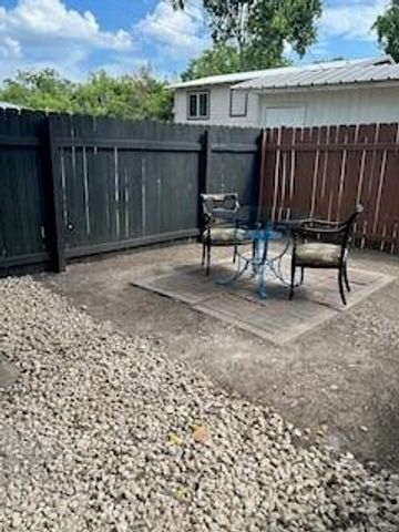 613 BRENTWOOD ST B, Austin, TX 78752