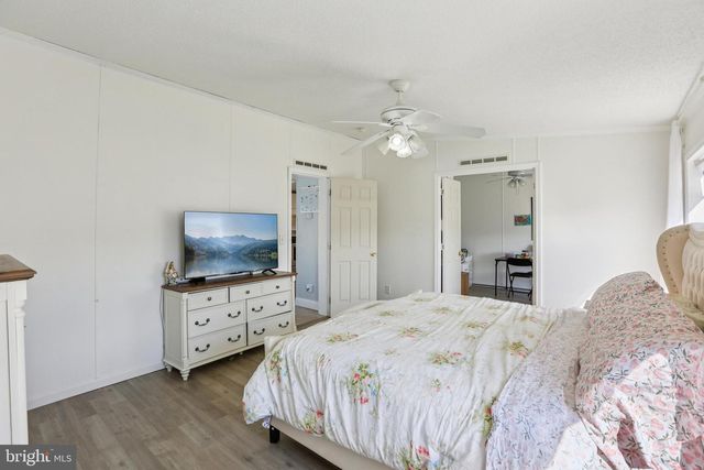 12 LITTLE JOHN CT, Elkton, MD 21921