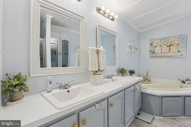 12 LITTLE JOHN CT, Elkton, MD 21921