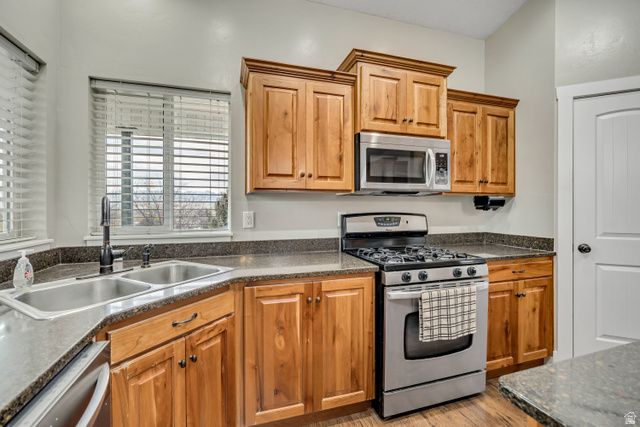 366 E 6600 S, Hyrum, UT 84319