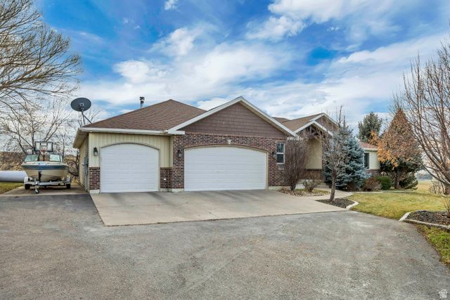 366 E 6600 S, Hyrum, UT 84319