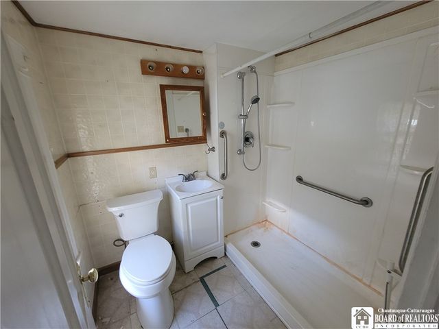 69 Royal Avenue, Jamestown, NY 14701