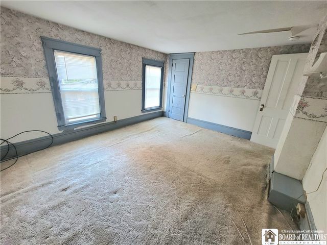 69 Royal Avenue, Jamestown, NY 14701