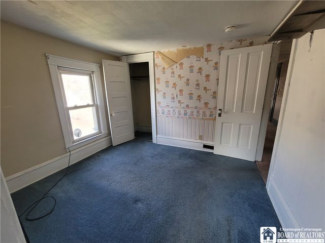 69 Royal Avenue, Jamestown, NY 14701