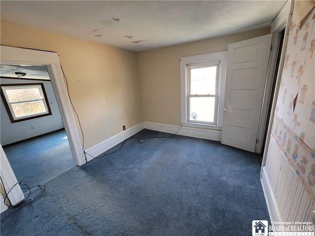 69 Royal Avenue, Jamestown, NY 14701