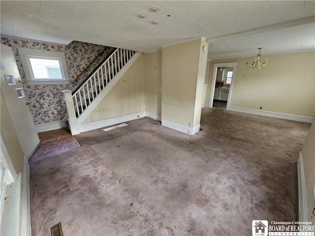 69 Royal Avenue, Jamestown, NY 14701