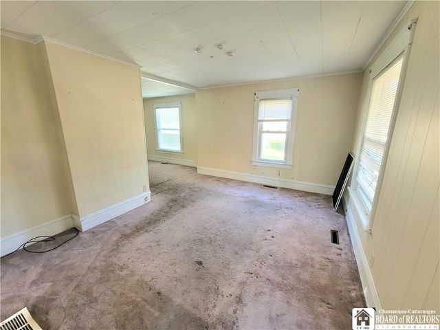 69 Royal Avenue, Jamestown, NY 14701