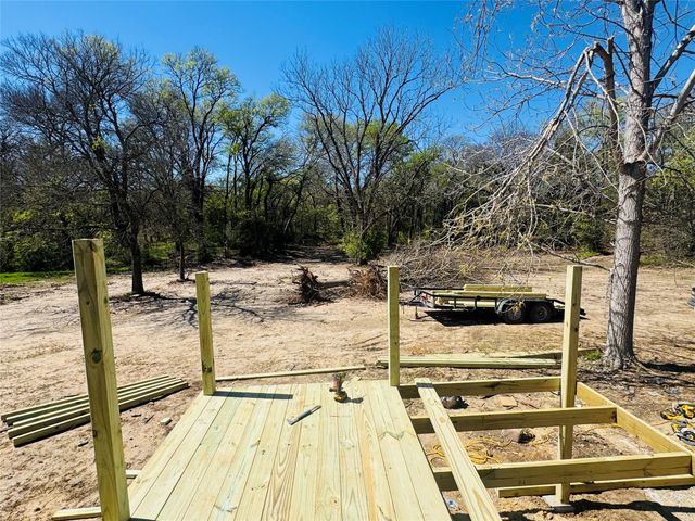 4600 Thompson Avenue, Grandview, TX 76050