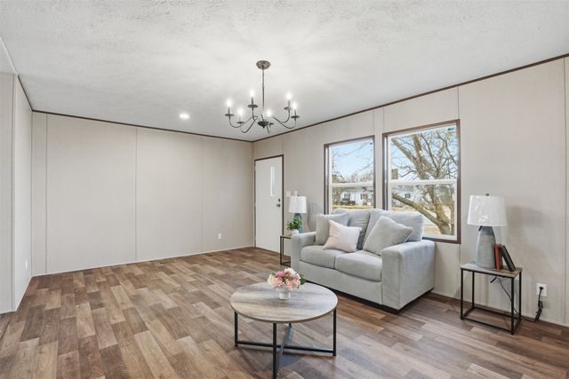 4600 Thompson Avenue, Grandview, TX 76050