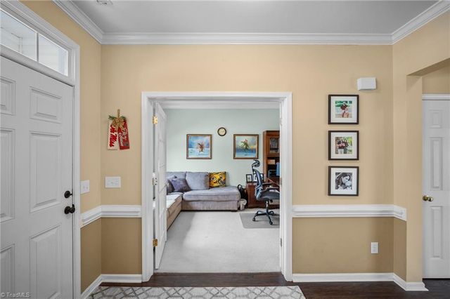 4236 Laurel Ridge Circle, Winston-salem, NC 27107