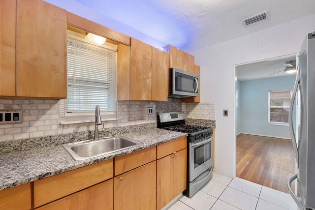 608 El Vedado, West Palm Beach, FL 33405