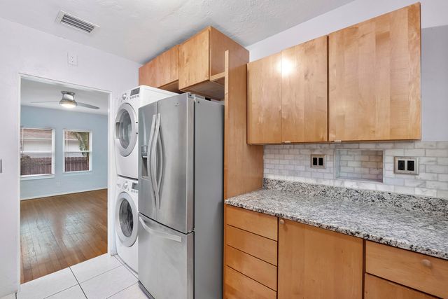 608 El Vedado, West Palm Beach, FL 33405