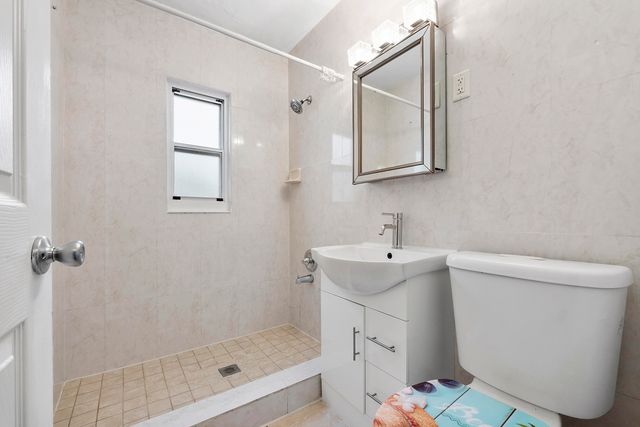 608 El Vedado, West Palm Beach, FL 33405