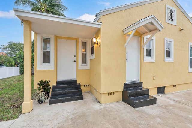 608 El Vedado, West Palm Beach, FL 33405