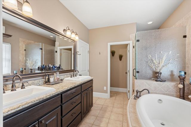 657 Hidden Lakes Boulevard, Gunter, TX 75058