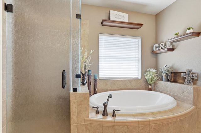 657 Hidden Lakes Boulevard, Gunter, TX 75058