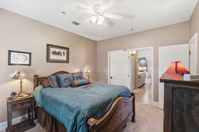 657 Hidden Lakes Boulevard, Gunter, TX 75058