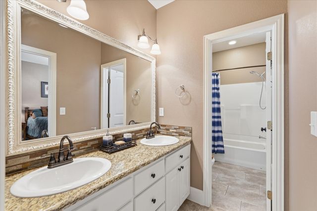 657 Hidden Lakes Boulevard, Gunter, TX 75058